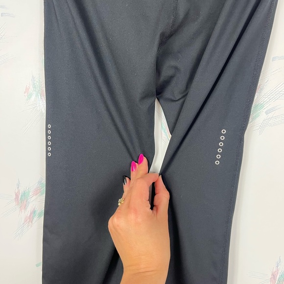 Nike Dri-Fit Womens Power Essential Running Crop Leggings Black Medium - Picture 8 of 12